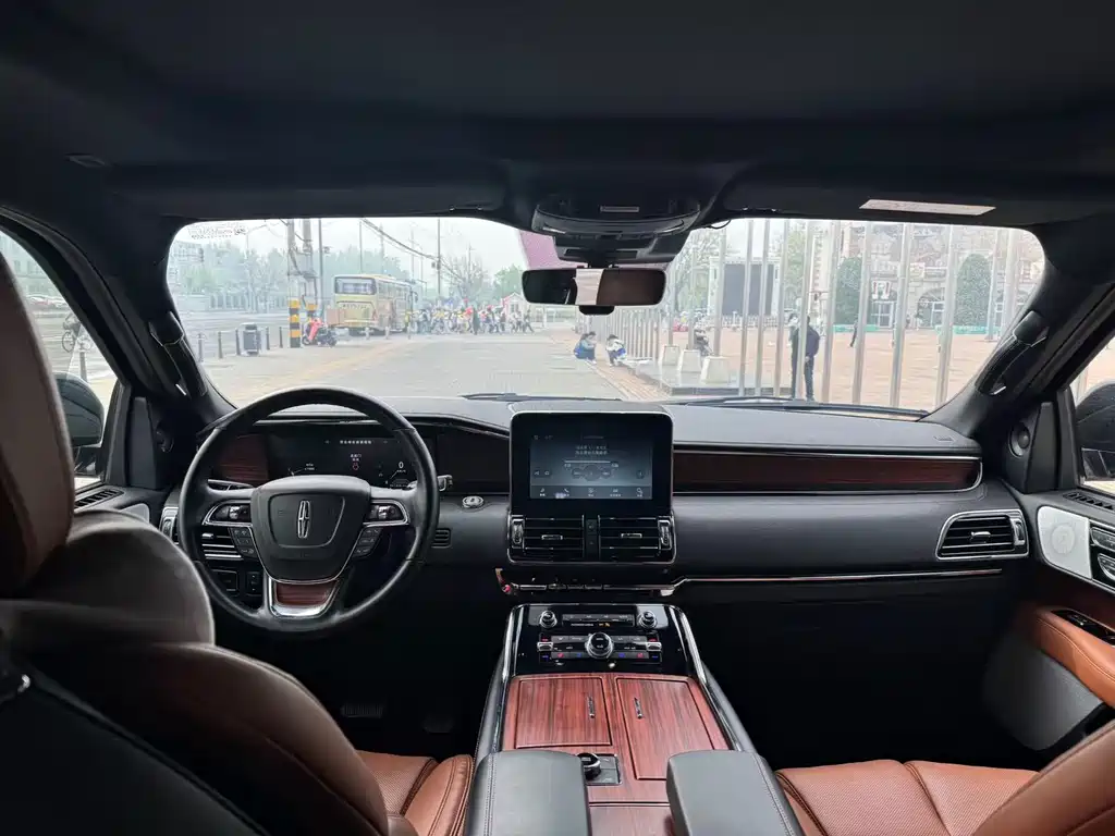 Navigator 2020 3.5T Honor Edition купить на сайте DeffCars
