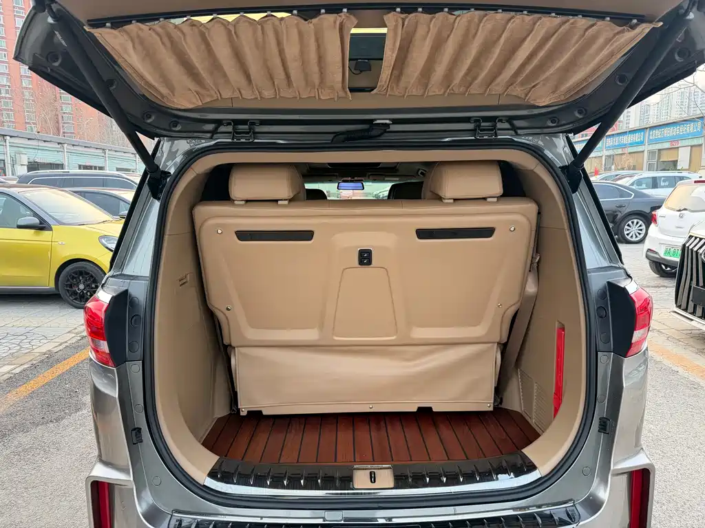 Buick GL8 2018 ES 28T Exclusive Type National VI купить на сайте DeffCars