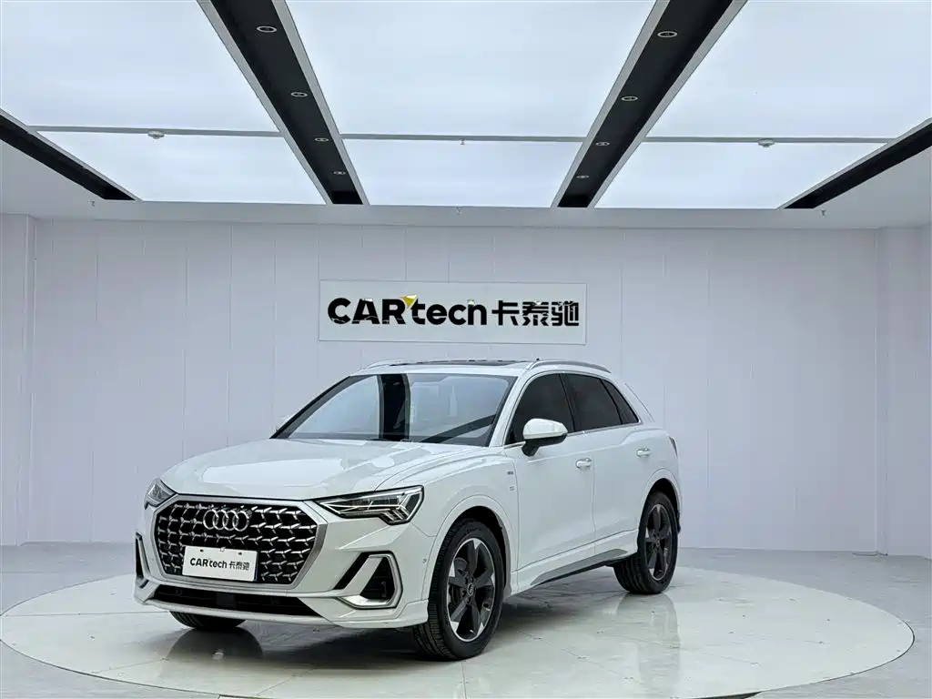 Audi Q3 2024 35 TFSI Fashionable and Dynamic купить на сайте DeffCars
