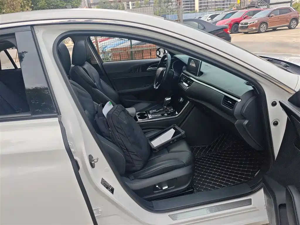 Hongqi H5 2019 30TD Zhilianyun Dynamic Edition купить на сайте DeffCars