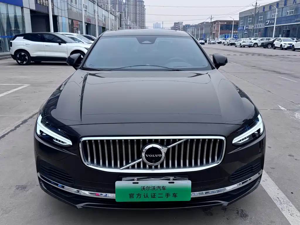 Volvo S90 plug-in hybrid 2025 plug-in hybrid four-wheel drive long range Zhiya luxury version купить на сайте DeffCars