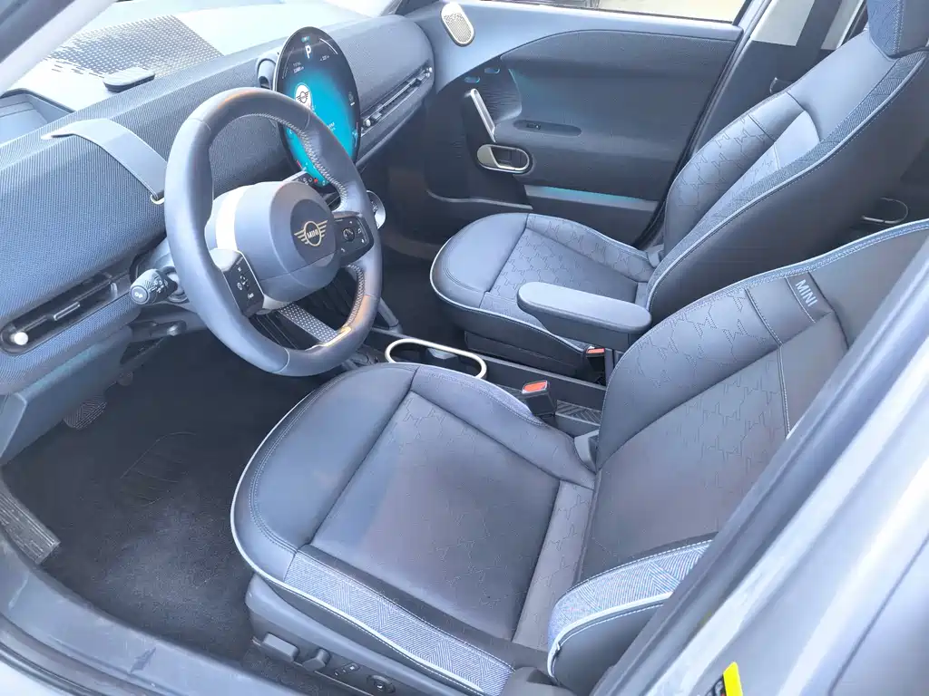 Electric MINI ACEMAN 2024 SE Artist купить на сайте DeffCars