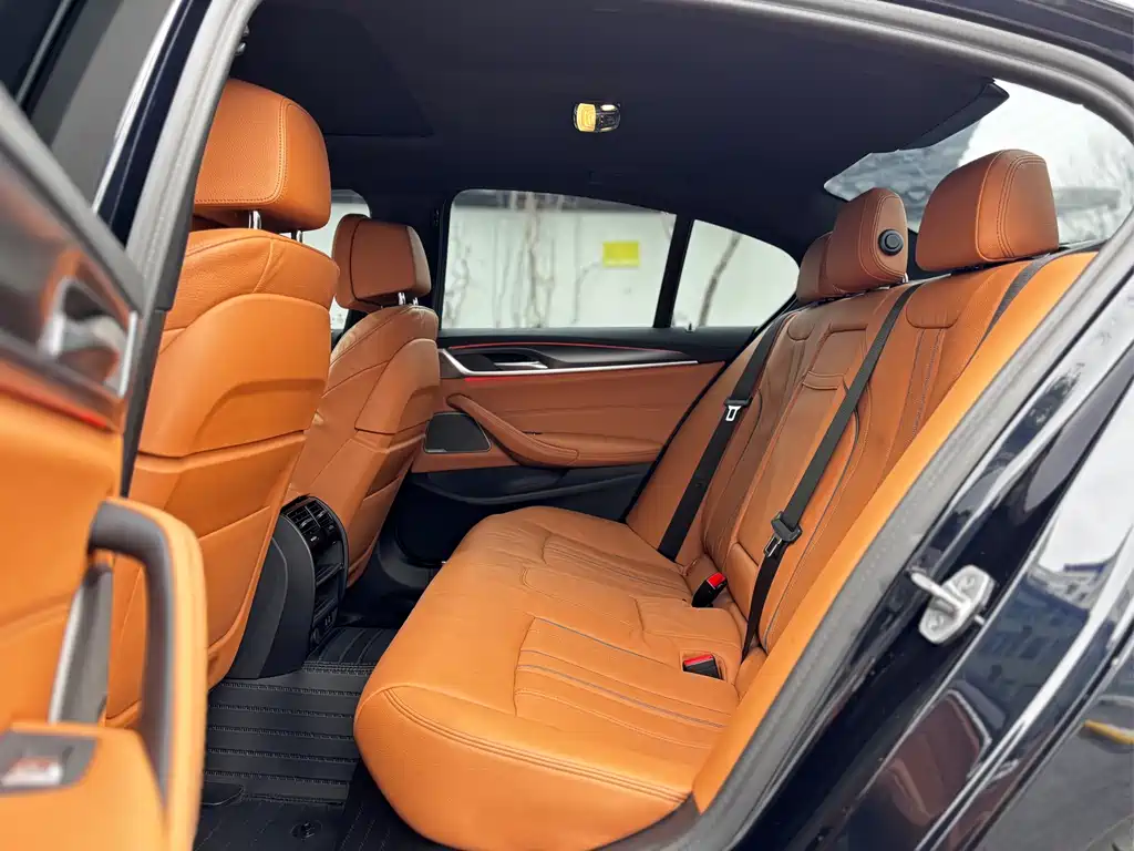 BMW 5 Series Imported 2022 Facelift 530i Fashion Edition M Sports Package купить на сайте DeffCars