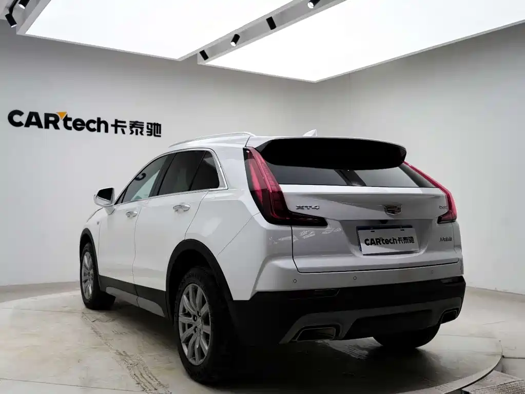 Cadillac XT4 2021 28T two-wheel drive leading model купить на сайте DeffCars