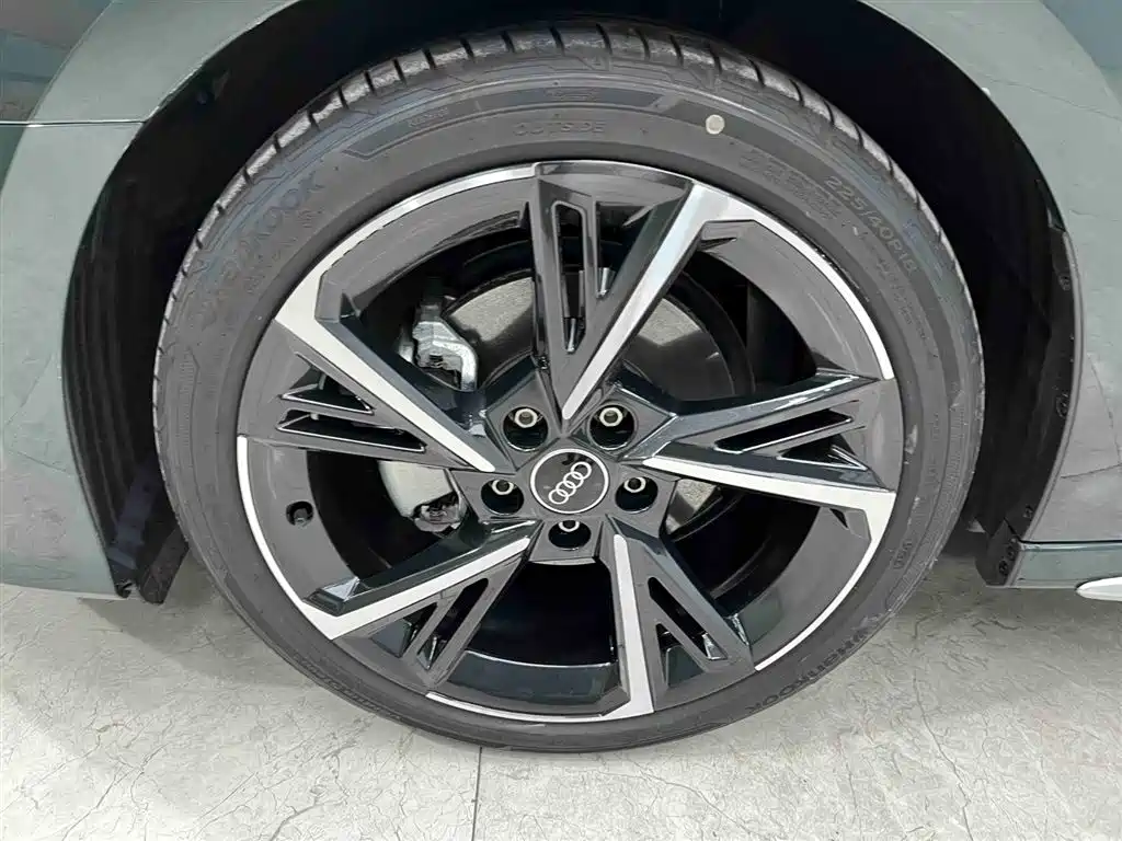 Audi A3 2023 facelift Sportback 35 TFSI stylish and sporty купить на сайте DeffCars