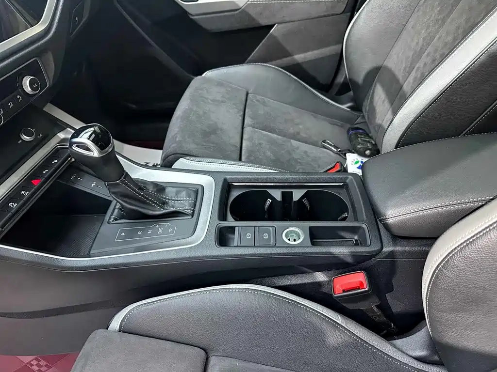 Audi Q3 2022 35 TFSI Fashionable and Dynamic купить на сайте DeffCars