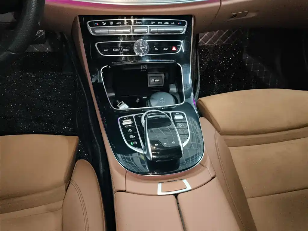 Mercedes-Benz E-Class 2017 E 200 Sports купить на сайте DeffCars