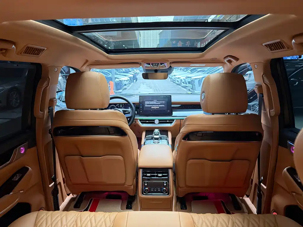 Tank 500 2023 3.0T Sports Edition Peak Type 5 Seats купить на сайте DeffCars