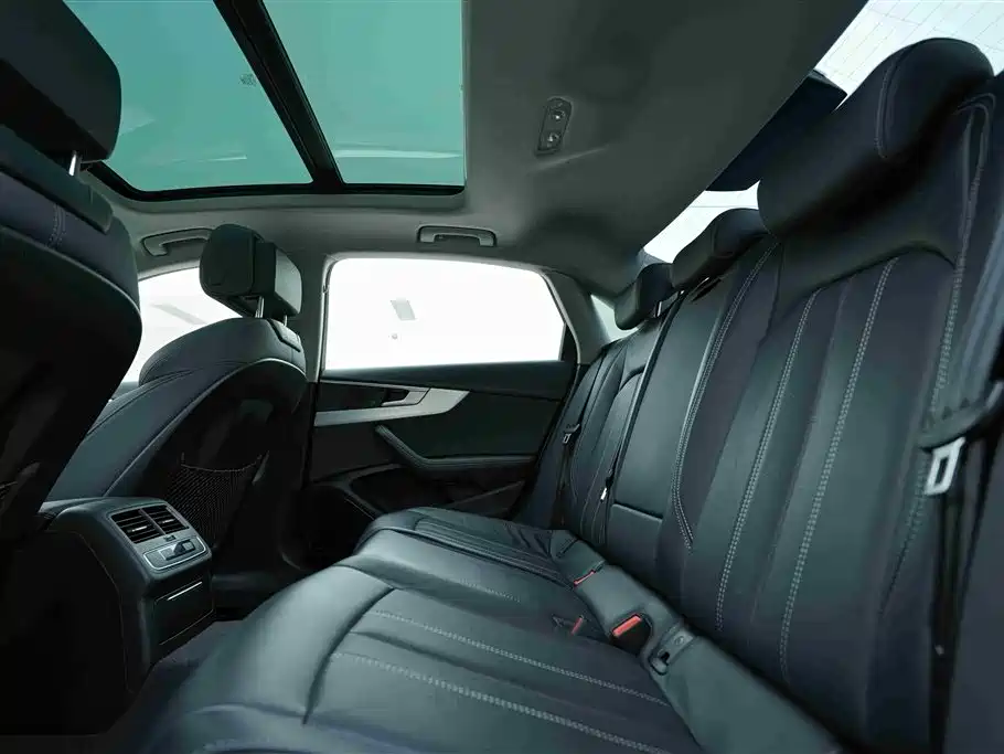 Audi A4L 2022 40 TFSI luxury and dynamic model купить на сайте DeffCars