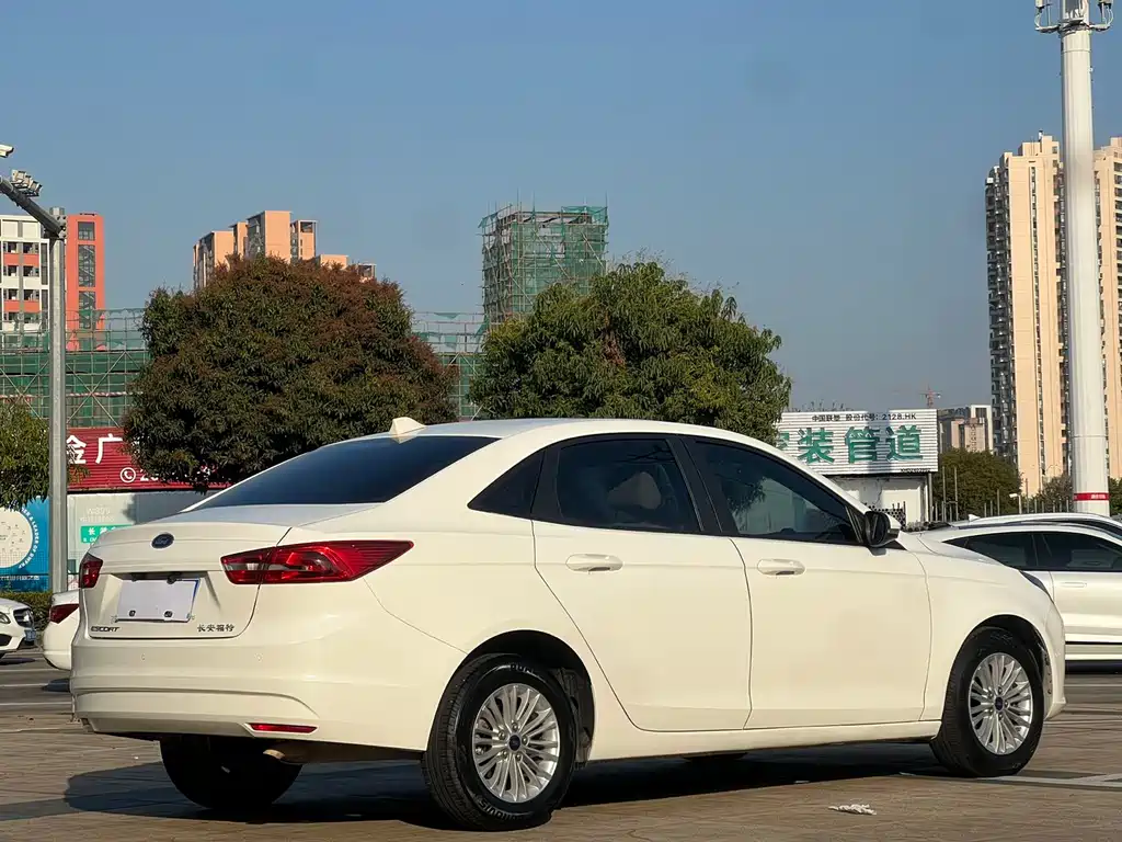Escort 2017 facelift 1.5L automatic comfort model купить на сайте DeffCars