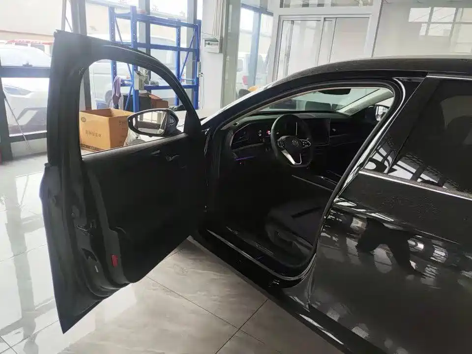 Magotan 2024 300TSI DSG Exclusive Edition Conspicuous Package купить на сайте DeffCars