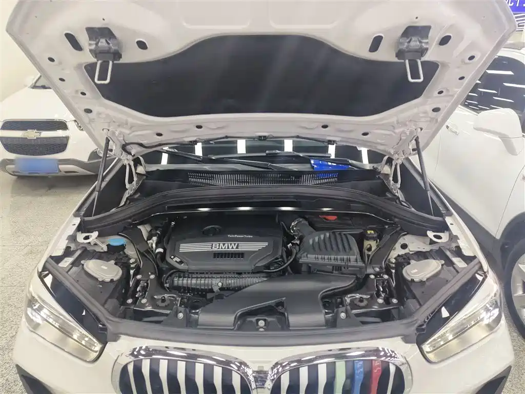 BMW X1 2020 sDrive25Li Leading Model купить на сайте DeffCars