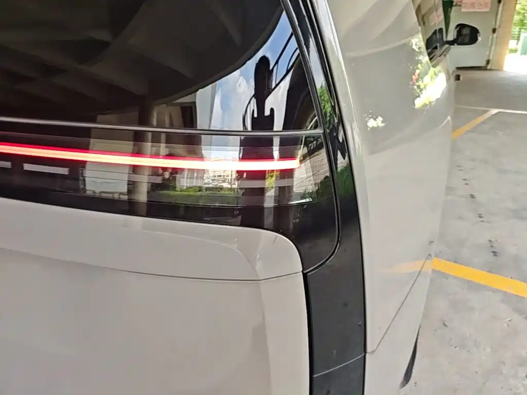 Ideal MEGA 2024 Ultra купить на сайте DeffCars