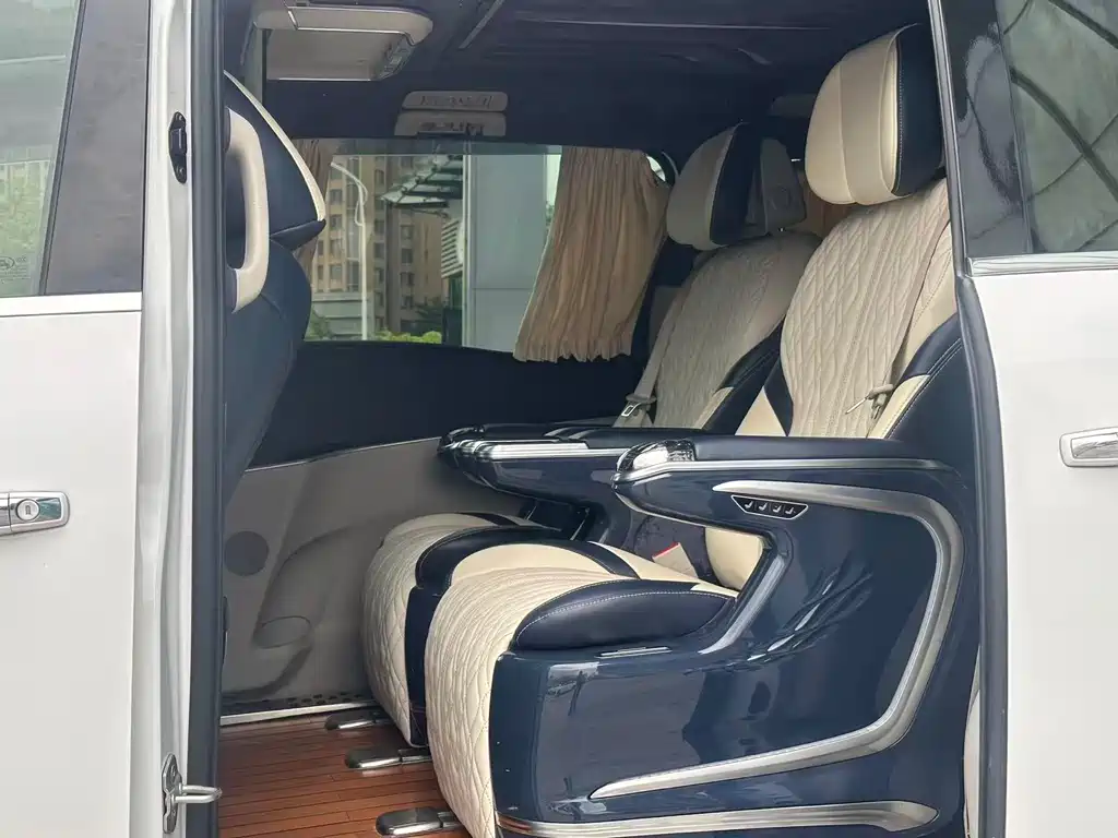 Buick GL8 2021 Land Business Class 652T Luxury купить на сайте DeffCars