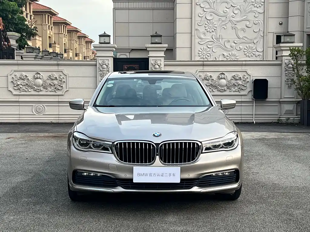 BMW 7 Series 2016 730Li Luxury купить на сайте DeffCars