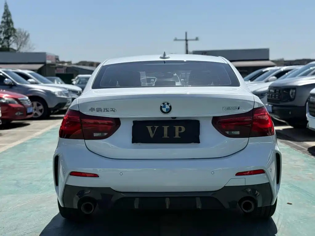 BMW 1 Series 2023 120i M Sports Light Edition купить на сайте DeffCars