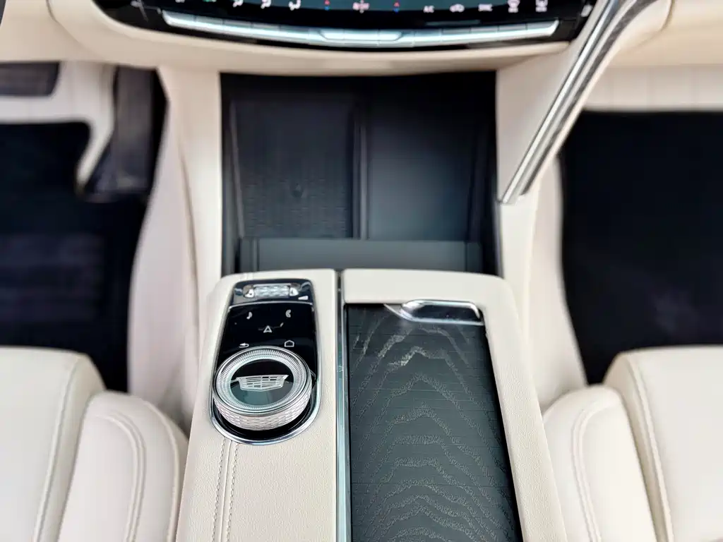 Cadillac CT6 2023 28T luxury model купить на сайте DeffCars