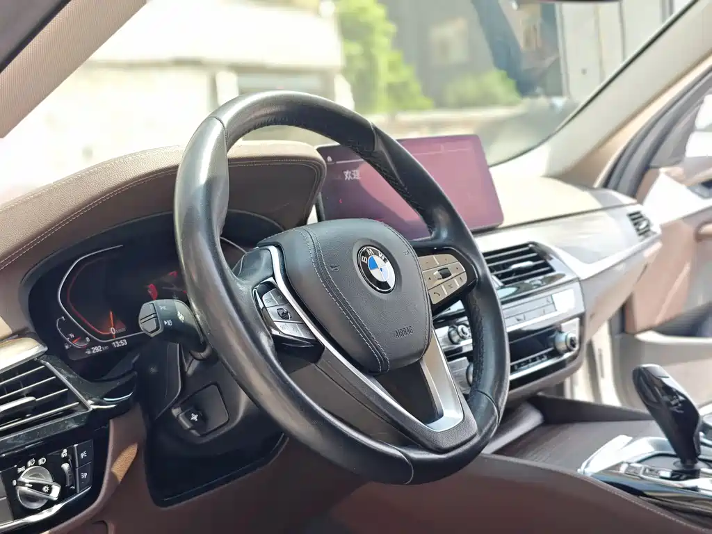 BMW 5 Series 2021 530Li Leading Luxury Package купить на сайте DeffCars