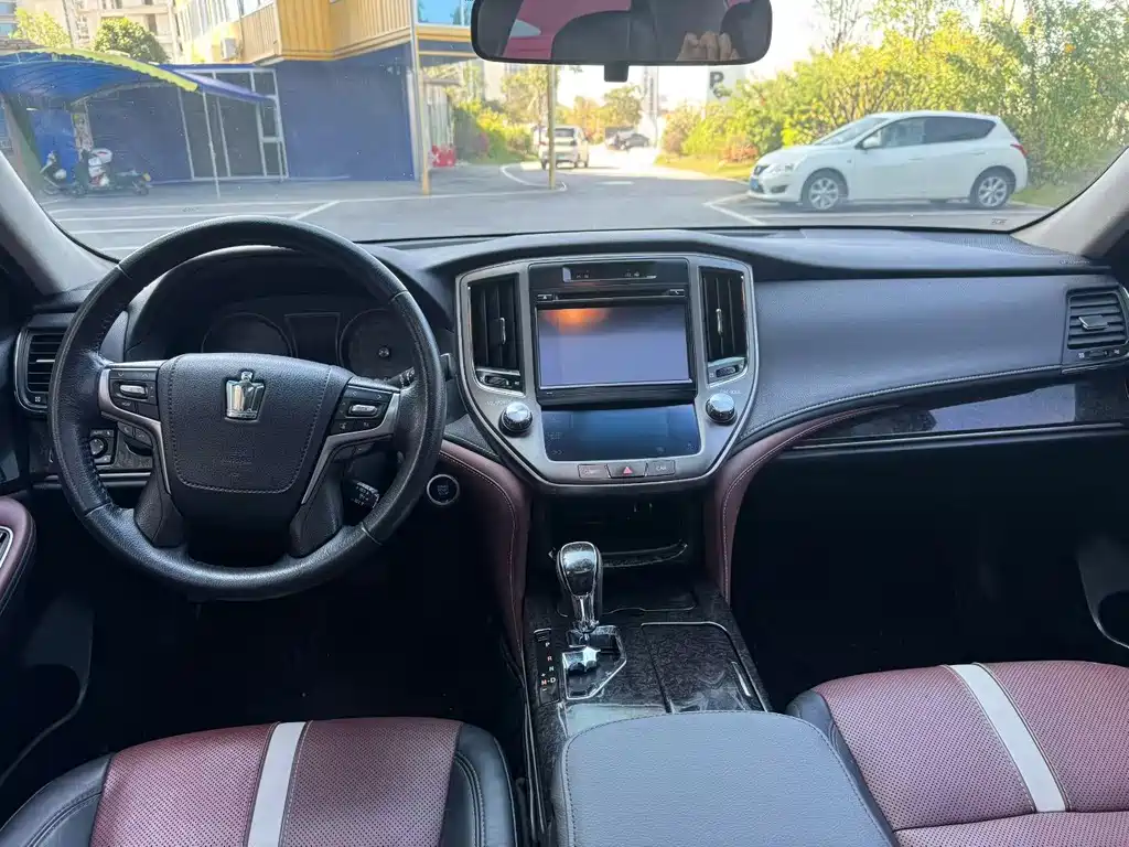 皇冠 2017款 2.0T 运动版 купить на сайте DeffCars