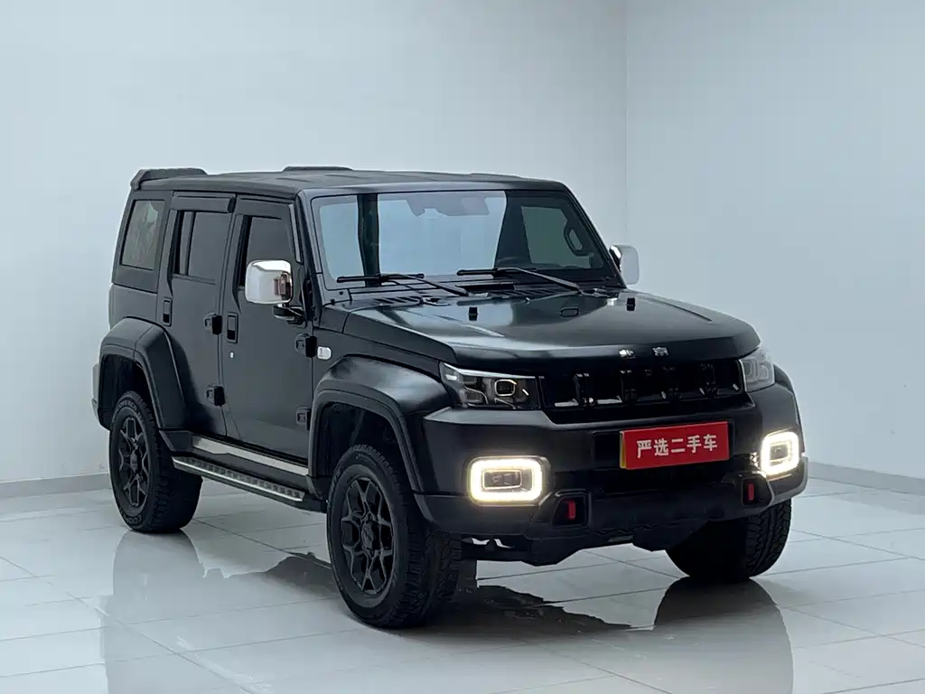 Beijing Off-Road BJ40 2023 2.0D Automatic Four-wheel Drive Blade Hero Edition Knight Type купить на сайте DeffCars