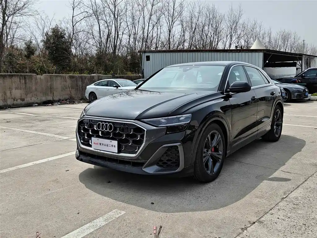 Audi Q8 2024 55 TFSI luxury and dynamic model купить на сайте DeffCars