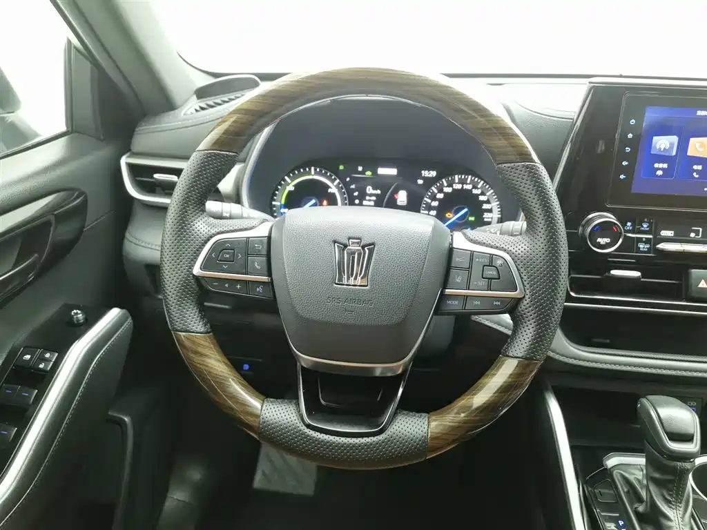 Crown Lufang 2022 2.5L HEV four-wheel drive elite version купить на сайте DeffCars