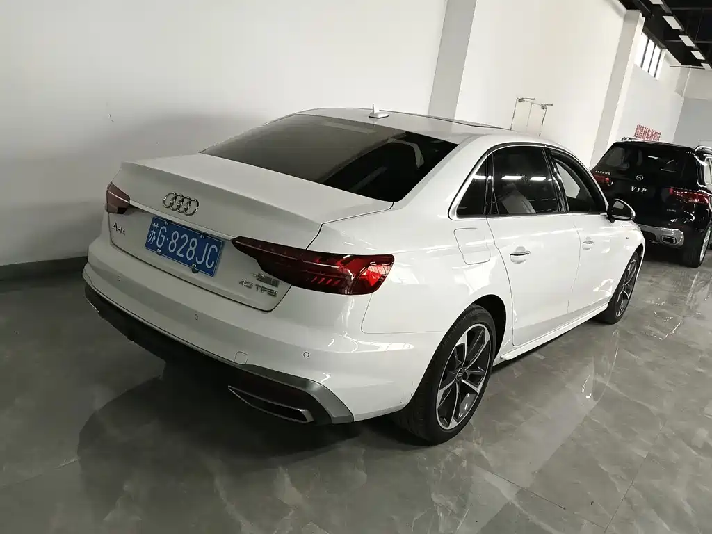 Audi A4L 2024 40 TFSI luxury and dynamic model купить на сайте DeffCars