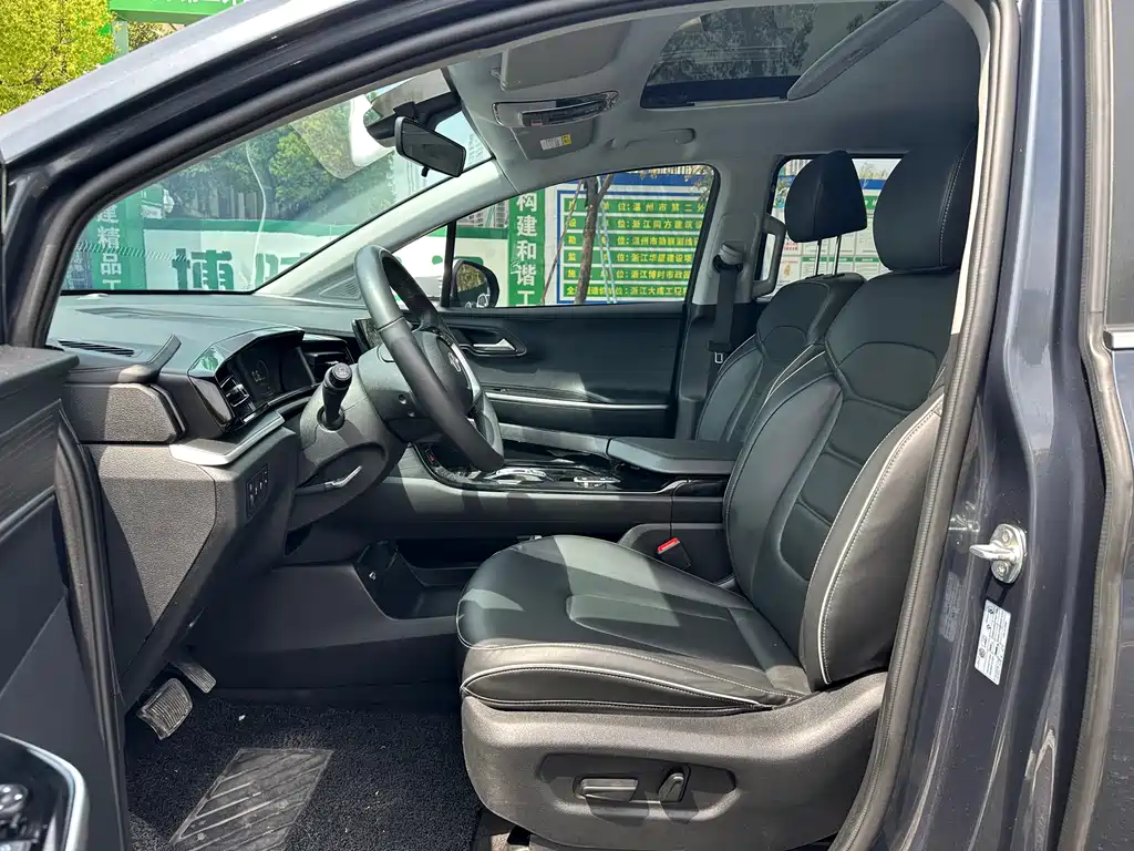 Kustu 2024 270TGDi LUX Premium Edition купить на сайте DeffCars