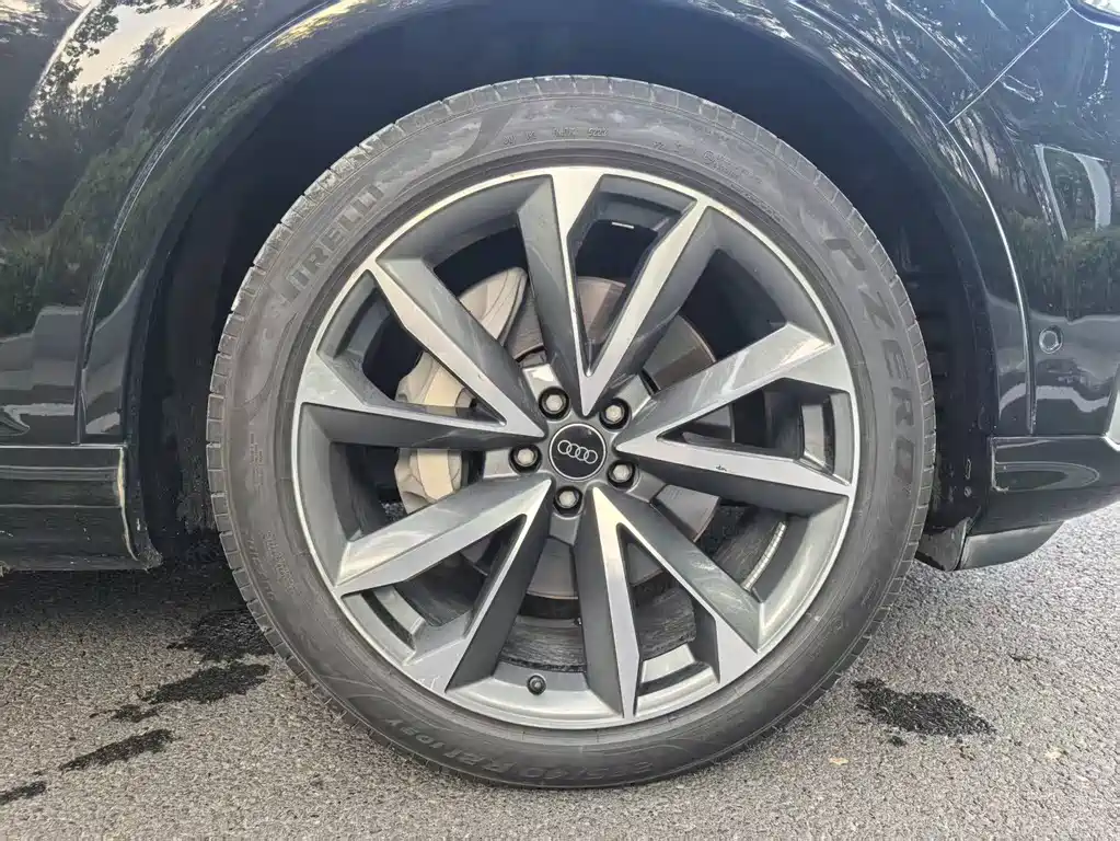 Audi Q7 2022 55 TFSI quattro S line sports купить на сайте DeffCars
