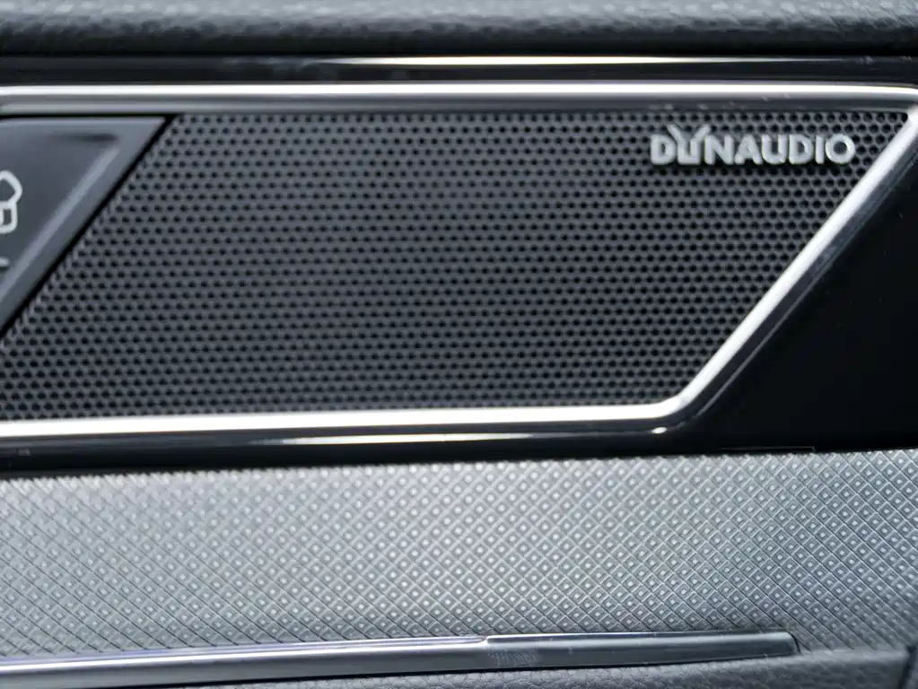 Magotan 2023 2 million commemorative edition 380TSI DSG flagship model купить на сайте DeffCars