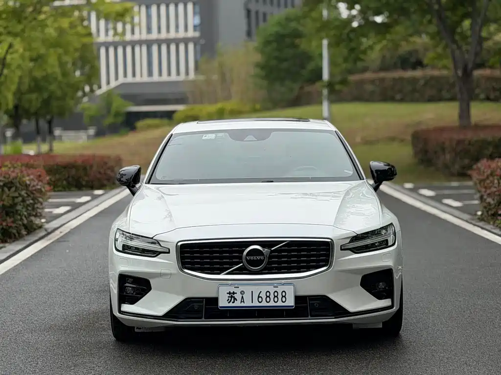 Volvo S60 2020 T5 Zhiya Sports Edition купить на сайте DeffCars