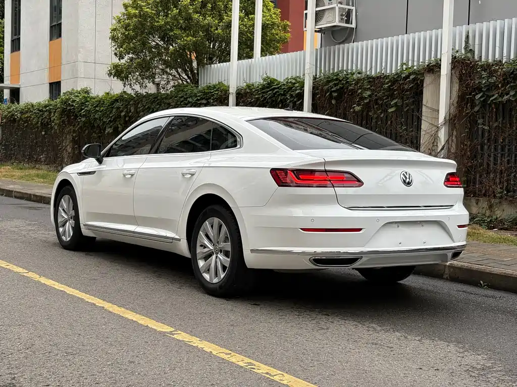 FAW-Volkswagen CC 2019 330TSI Huayan Edition National VI купить на сайте DeffCars