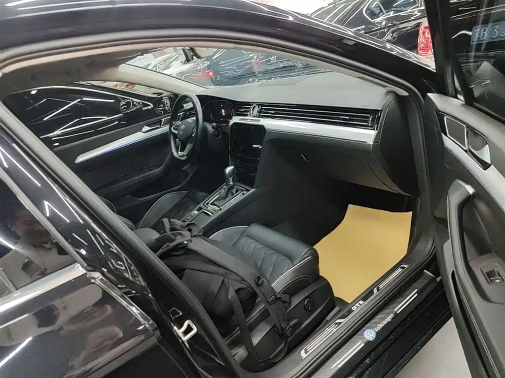 Magotan GTE plug-in hybrid 2022 GTE luxury model купить на сайте DeffCars