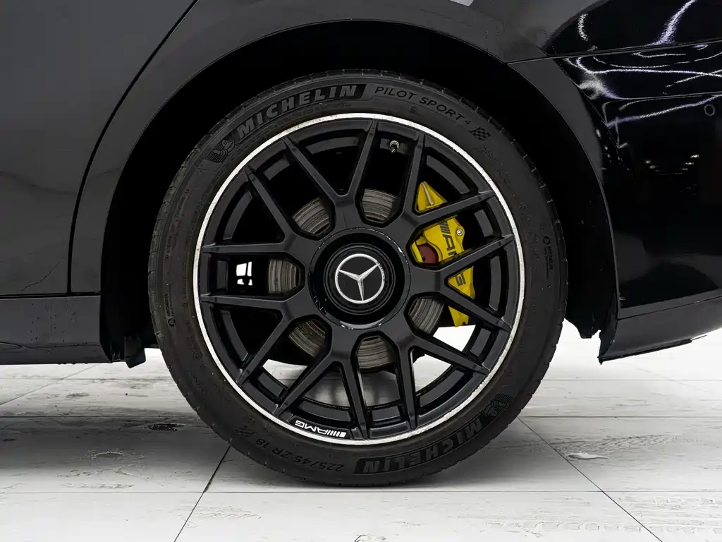 Mercedes-Benz A-Class 2020 Facelift A 200 L Sports Sedan Fashionable купить на сайте DeffCars