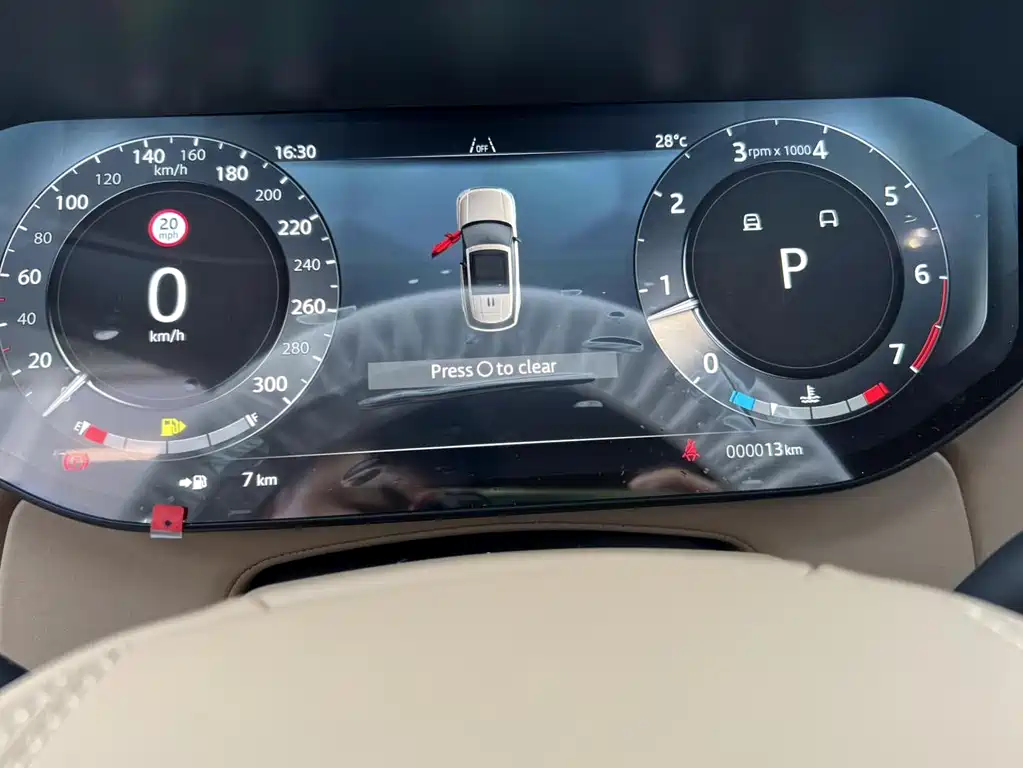 Range Rover 2025 3.0 L6 400PS Genesis Extended Edition купить на сайте DeffCars