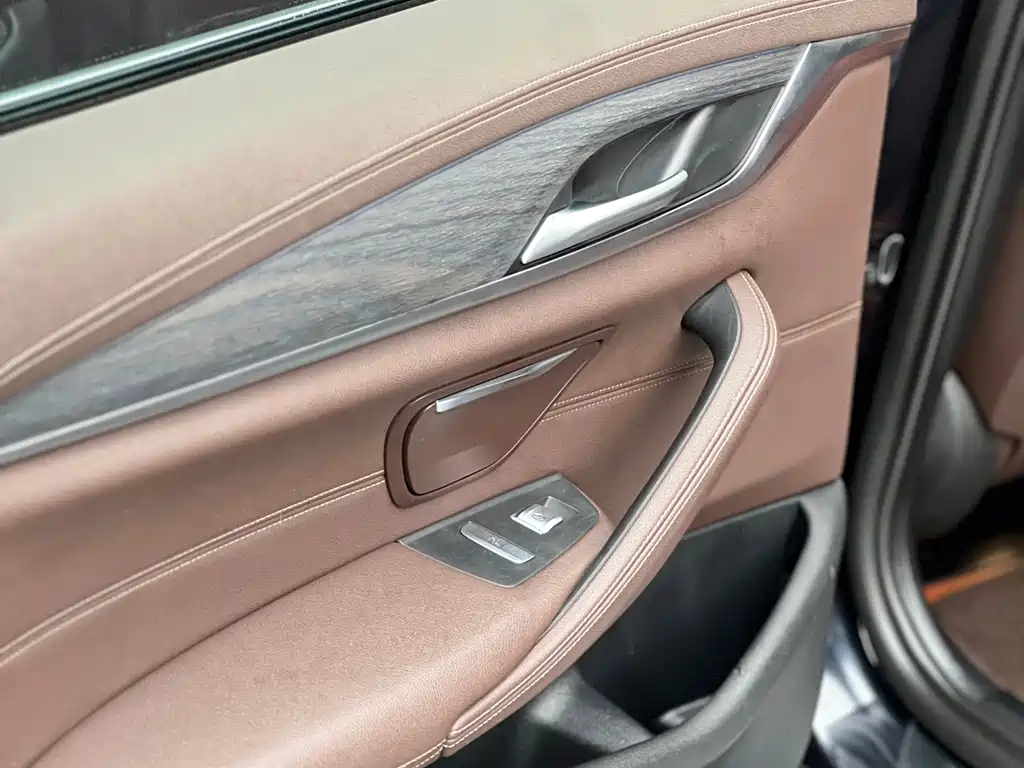 BMW 5 Series New Energy 2021 535Le M Sports Package купить на сайте DeffCars