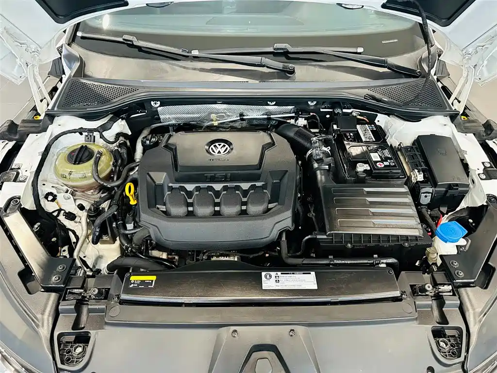 FAW-Volkswagen CC 2019 330TSI Charming Edition National VI купить на сайте DeffCars