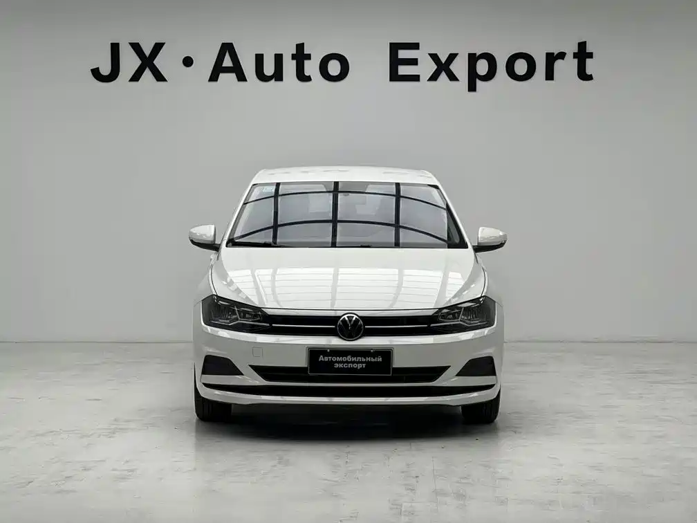 Polo 2022 Plus 1.5L Automatic Indulgence Typography купить на сайте DeffCars