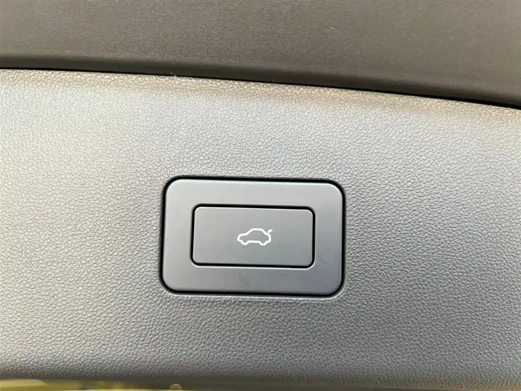 Zhijie R7 2026 extended range Max+ купить на сайте DeffCars