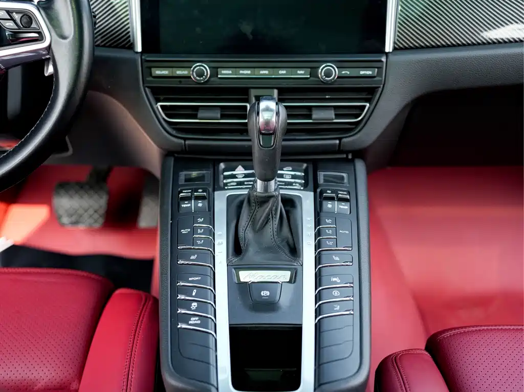 Macan 2020 Macan 2.0T купить на сайте DeffCars
