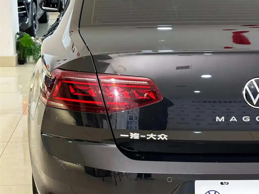 Magotan 2023 2 million commemorative edition 330TSI DSG leading model купить на сайте DeffCars