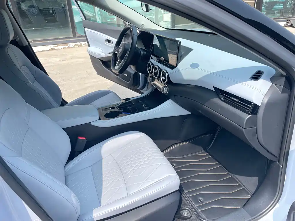 Sylphy 2023 Super Hybrid Electric Drive Ultra Luxury Ultra купить на сайте DeffCars