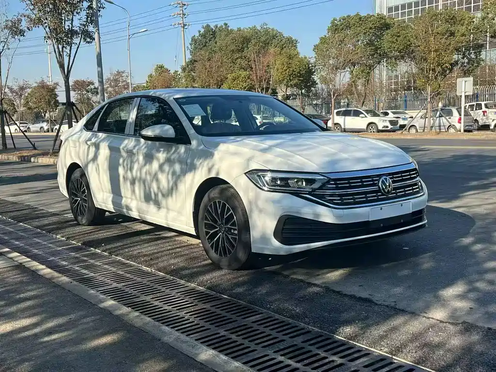 Sagitar 2025 200TSI DSG Flyover Edition купить на сайте DeffCars