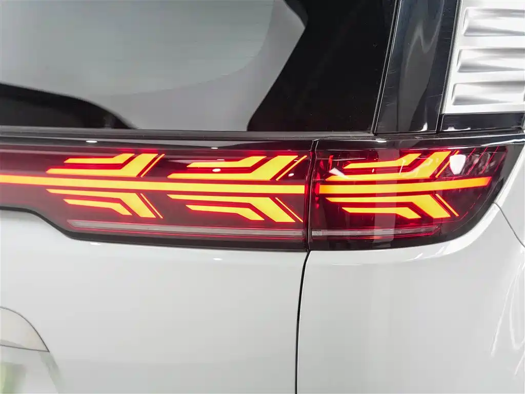 Denza D9 2022 DM-i 970 four-wheel drive flagship model купить на сайте DeffCars