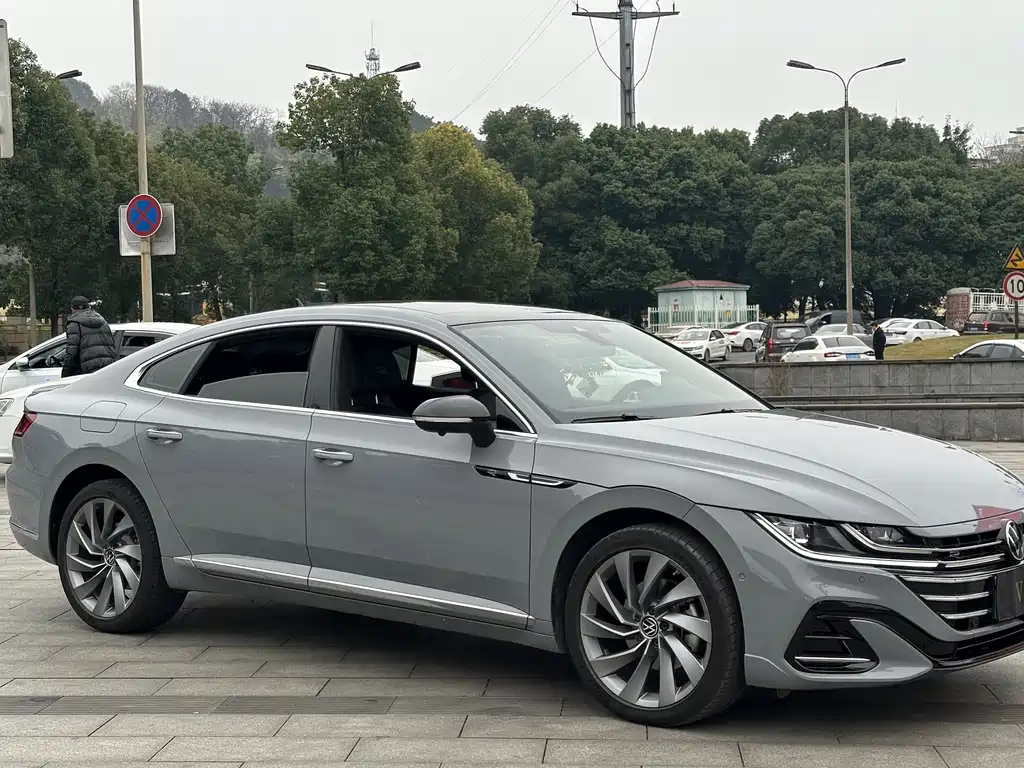 FAW-Volkswagen CC 2024 380TSI eye-catching version купить на сайте DeffCars