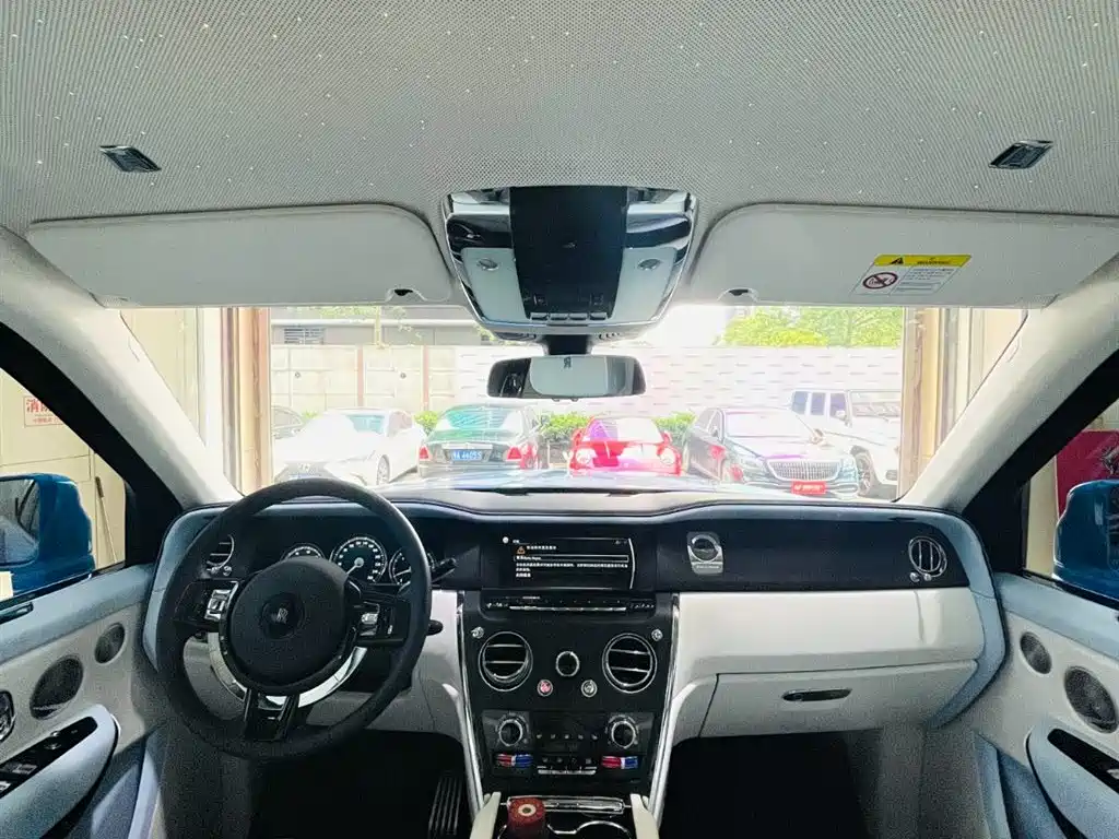Cullinan 2018 four-seat version купить на сайте DeffCars