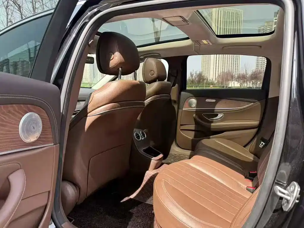 Mercedes-Benz E-Class New Energy 2022 E 350 e L plug-in hybrid sports sedan купить на сайте DeffCars