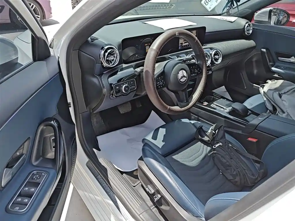 Mercedes-Benz A-Class 2022 A 180 L купить на сайте DeffCars