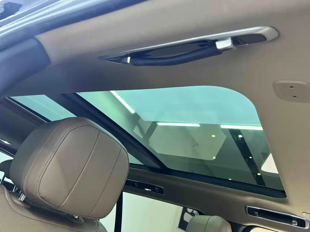 Range Rover 2023 3.0 L6 400PS Seven-seater Extended Edition купить на сайте DeffCars