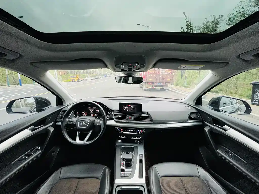 Audi Q5L 2018 40 TFSI enjoys fashionable style, National VI купить на сайте DeffCars